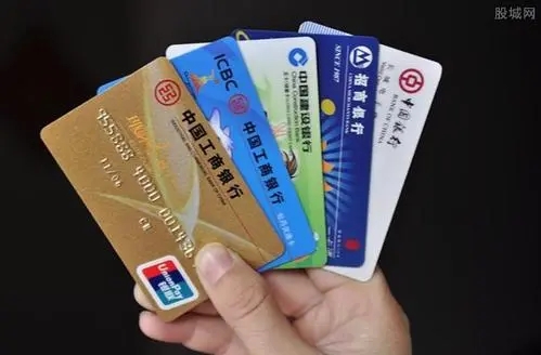多少歲能辦銀行卡呢？